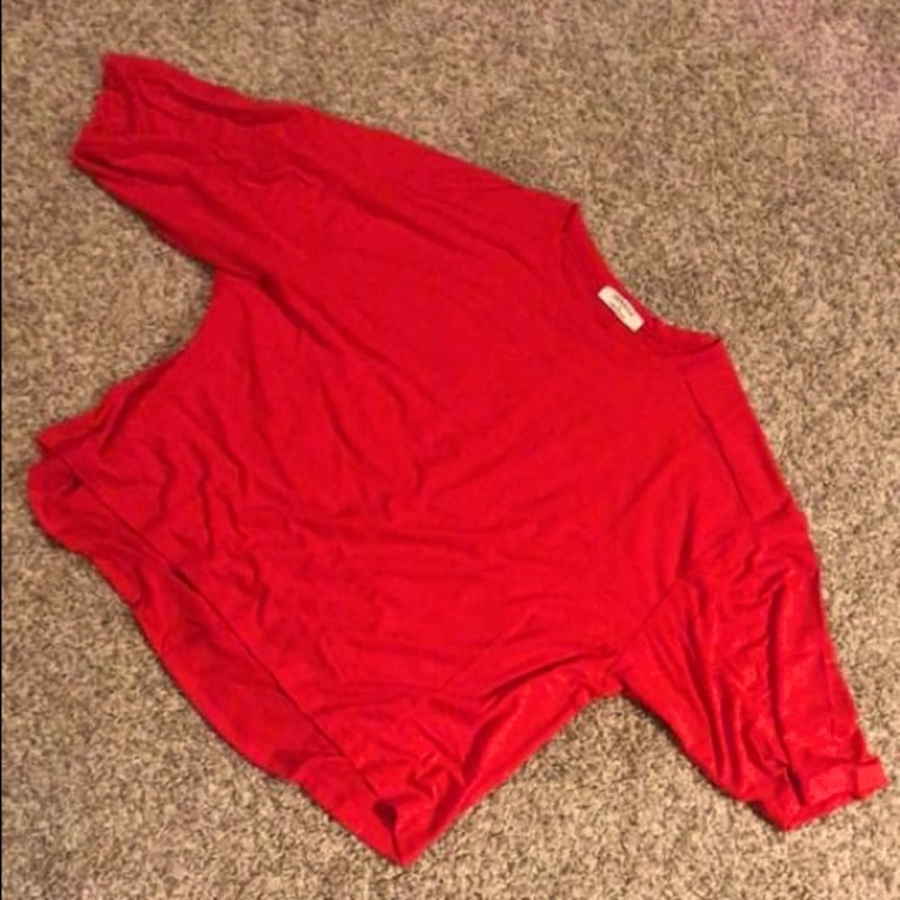 NWOT red oversized Zenana top